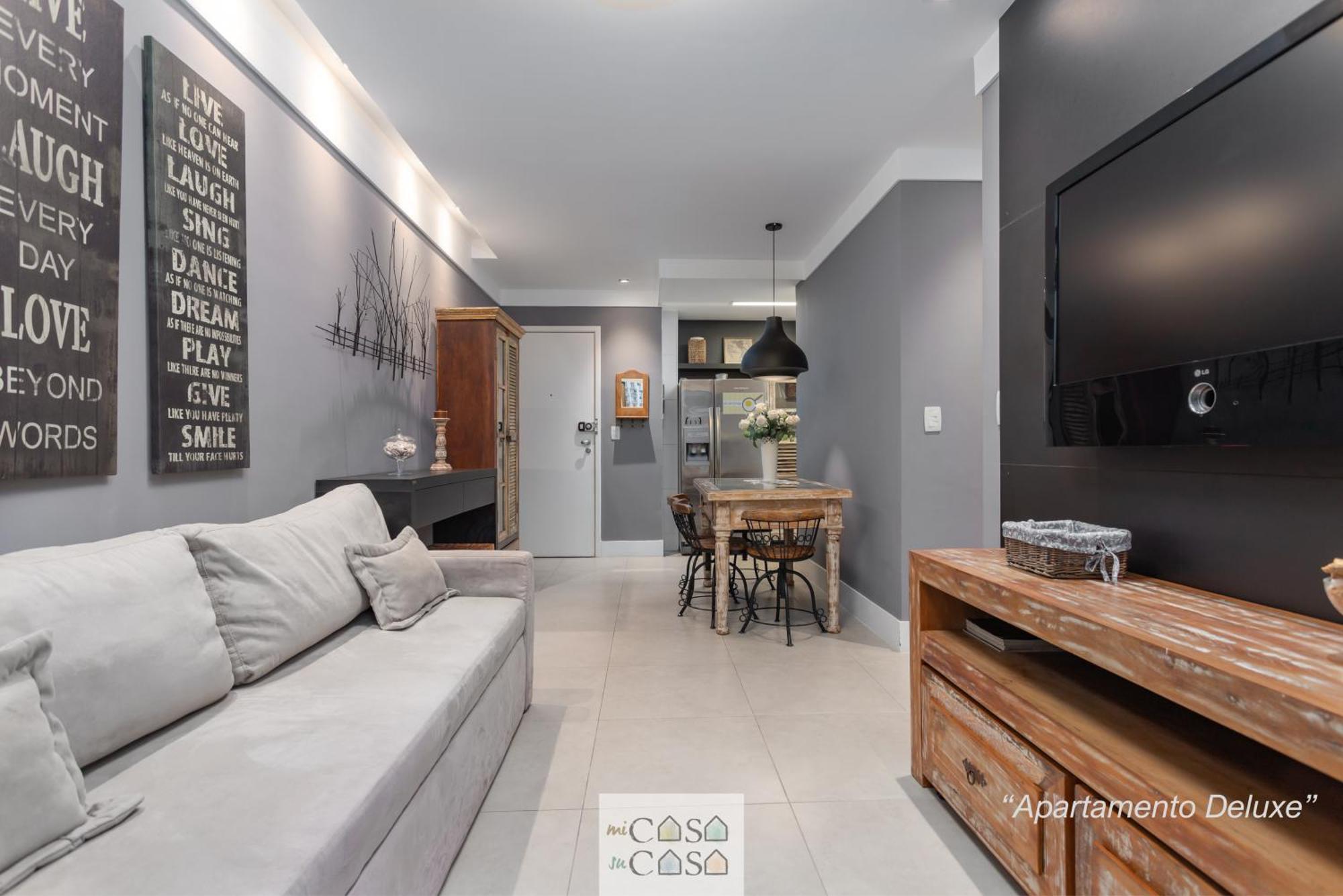 3 Quartos Com Estacionamento Em Com Portaria 24h, Piscina, Sauna E Parquinho Infantil - Com Ar Condicionado, Smartv, Wi-fi 120 Mbps E Cozinha Completa *