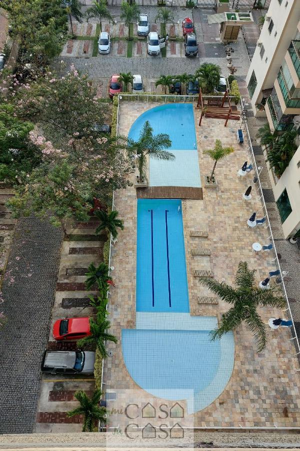 Três Quartos: Estacionamento, Piscina E Conforto Familiar *