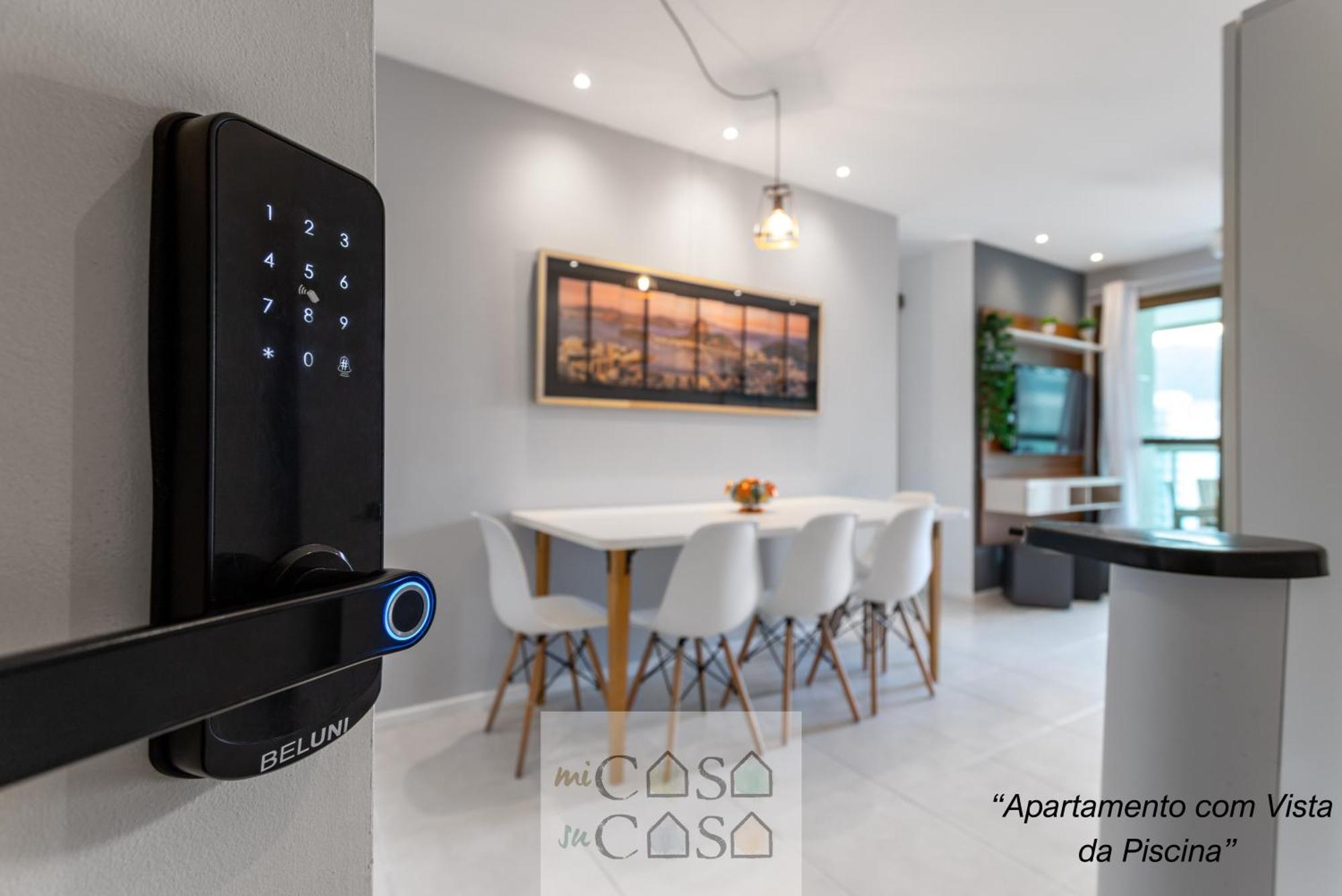 Três Quartos: Estacionamento, Piscina E Conforto Familiar
