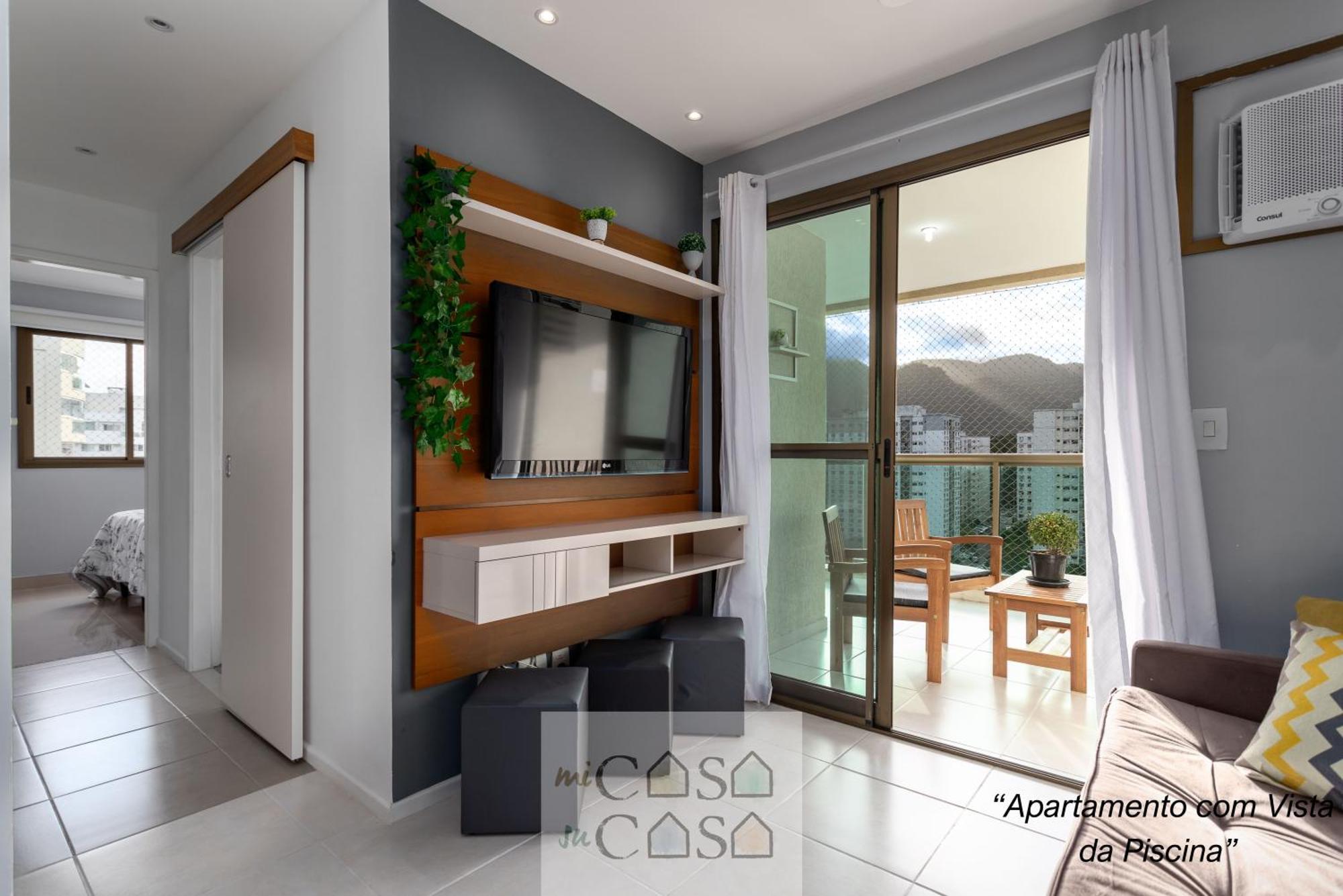 Três Quartos: Estacionamento, Piscina E Conforto Familiar Apartment