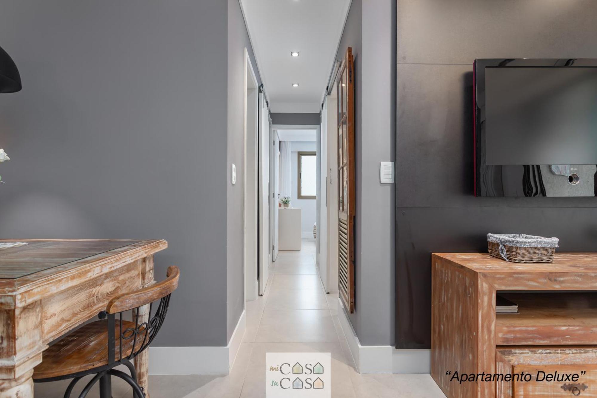 Três Quartos: Estacionamento, Piscina E Conforto Familiar Apartment