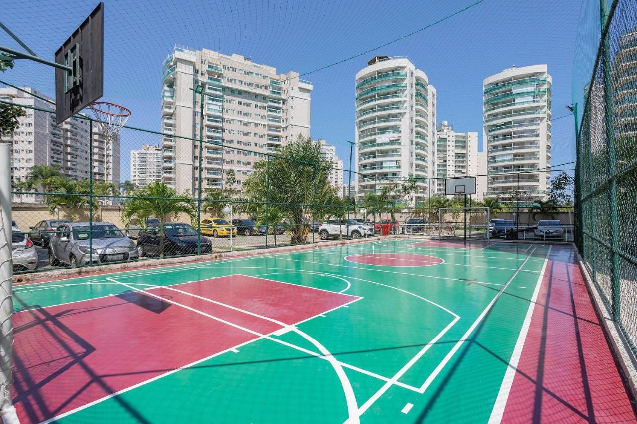 Apartment Três Quartos: Estacionamento, Piscina E Conforto Familiar *